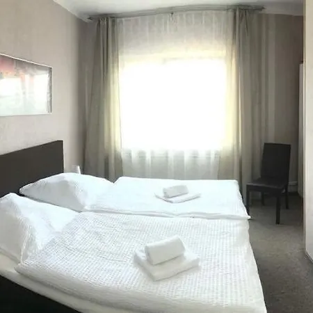 Hotel Zum Gruenen Jaeger 2*