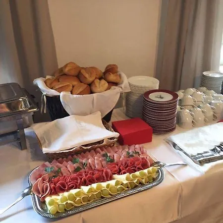 Zum Gruenen Jaeger Hotel